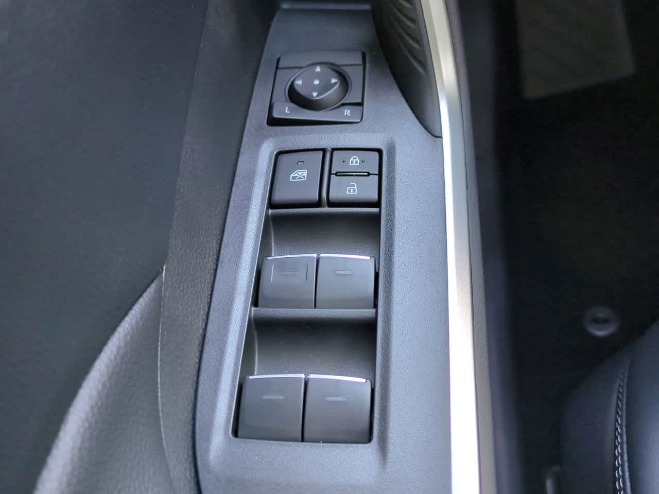 Thumbnail: 2025 Toyota RAV4 - 21