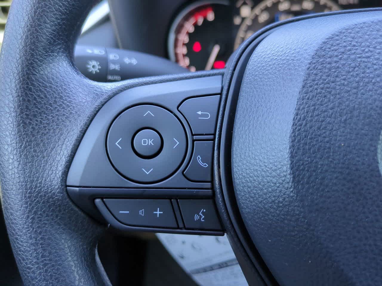 Thumbnail: 2025 Toyota RAV4 - 23