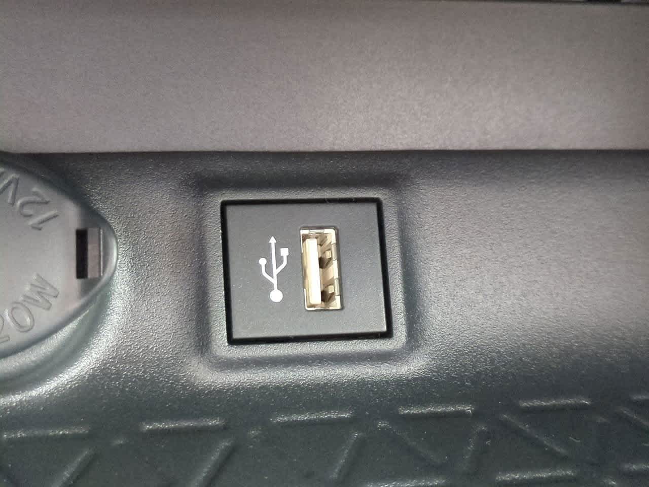 Thumbnail: 2025 Toyota RAV4 - 21