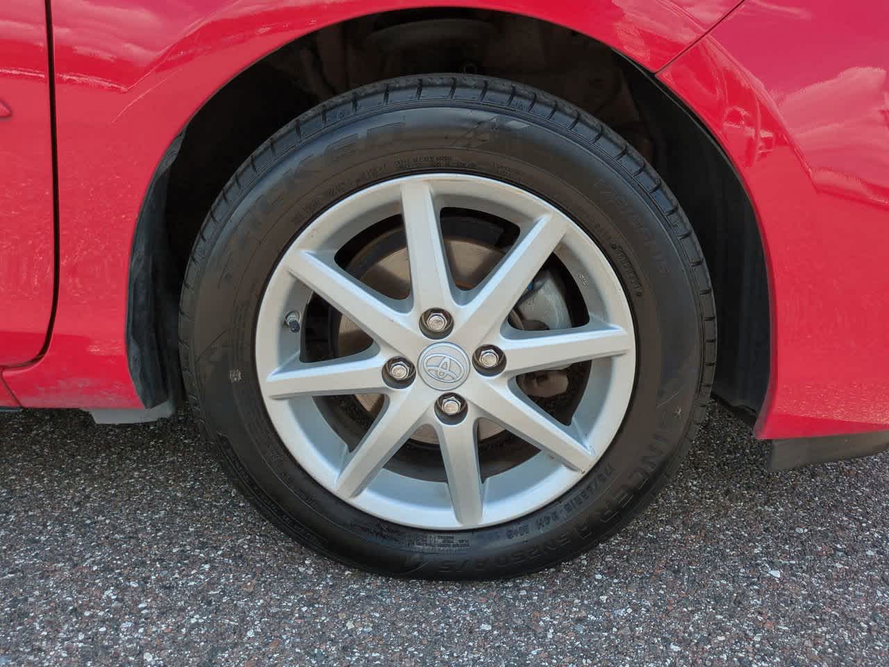 Thumbnail: 2016 Toyota Prius c - 11