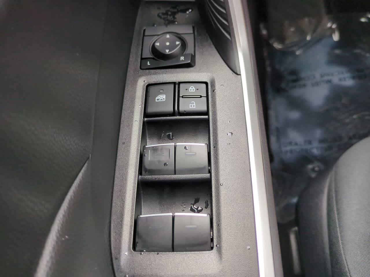 Thumbnail: 2025 Toyota RAV4 - 21