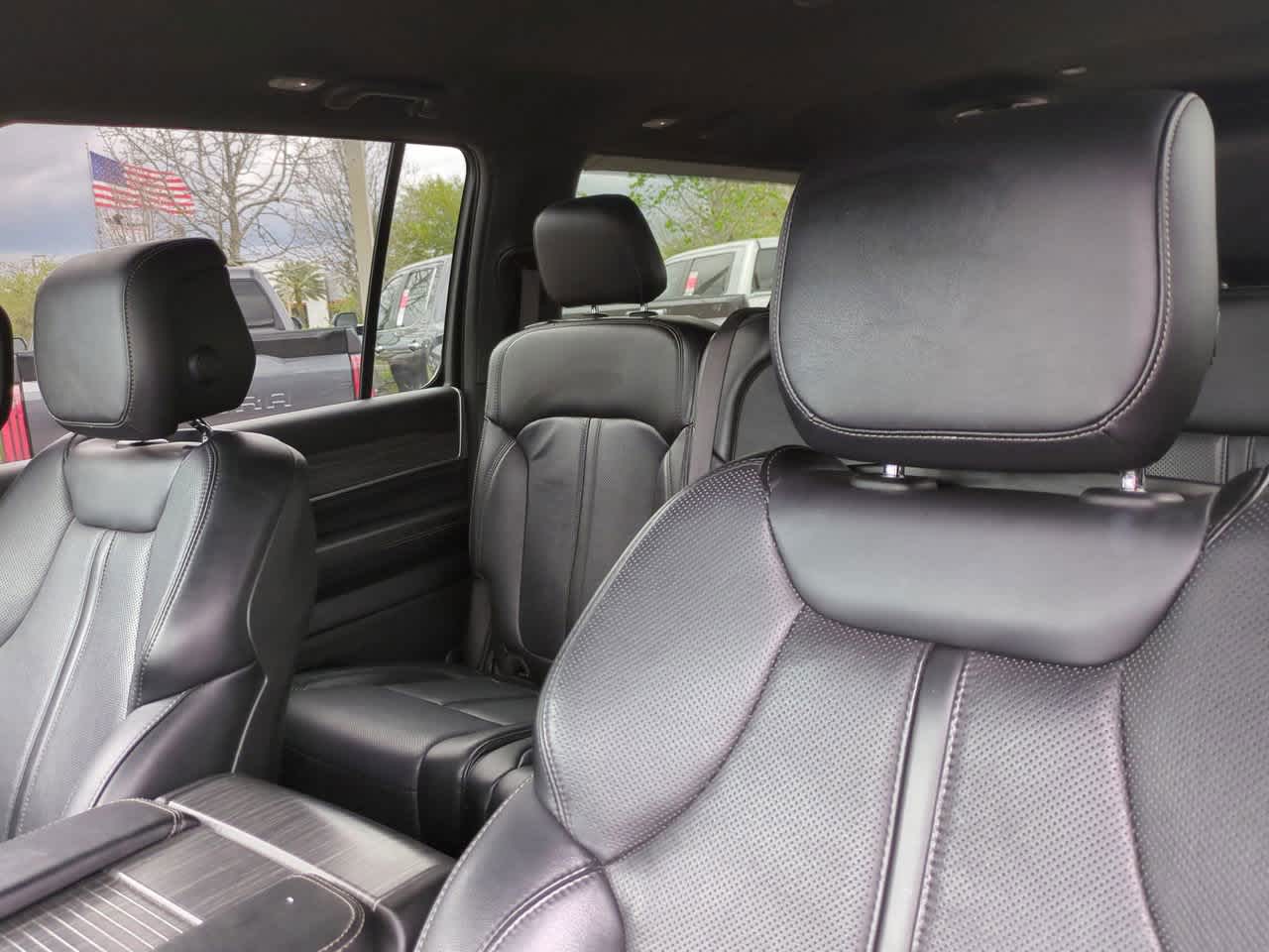 Thumbnail: 2024 Jeep Wagoneer - 8