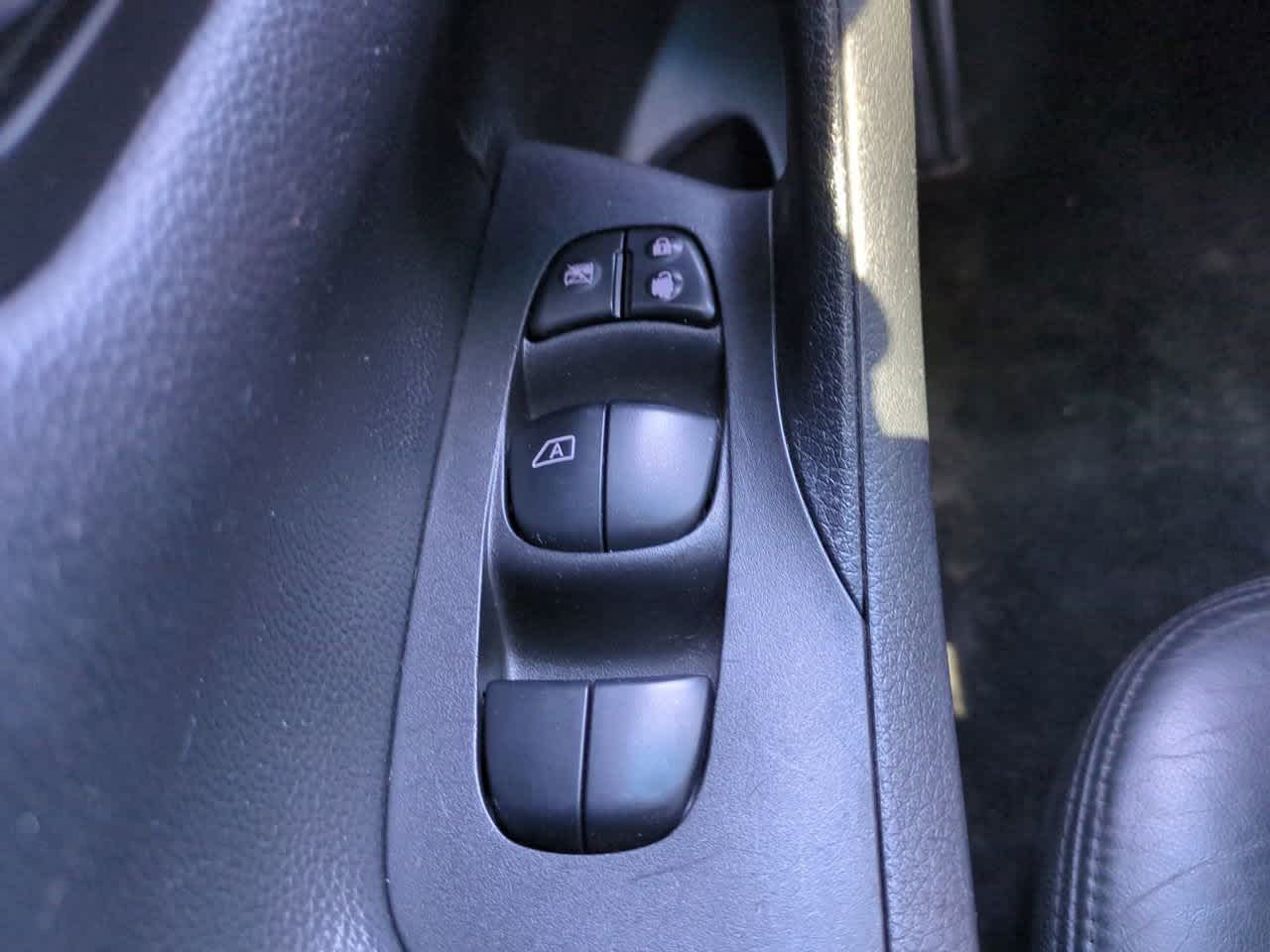 Thumbnail: 2015 Nissan Altima - 20
