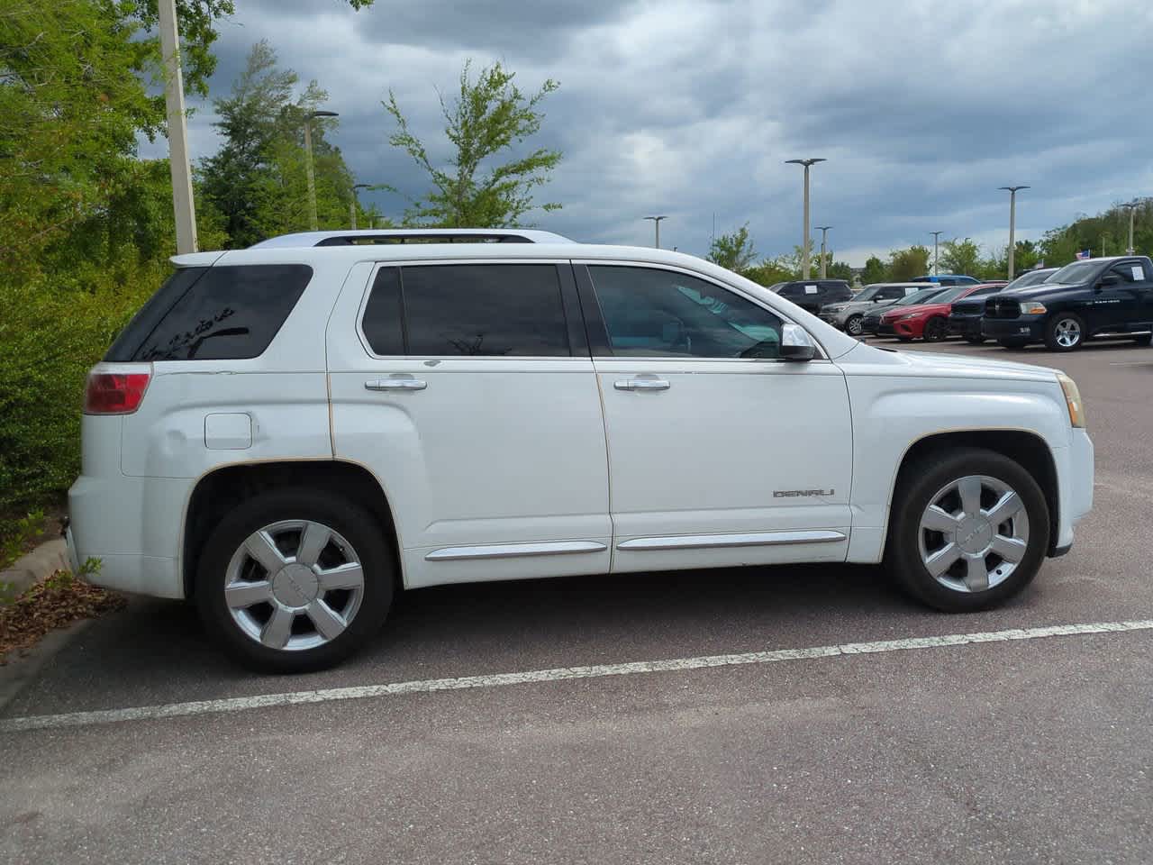 Thumbnail: 2015 GMC Terrain - 4