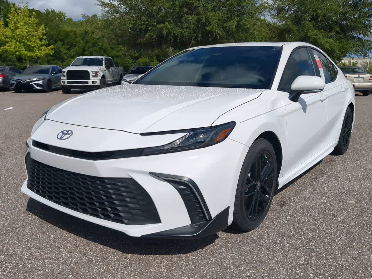 2025 Toyota Camry SE 2