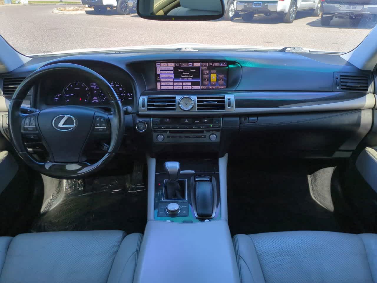 Thumbnail: 2014 Lexus LS - 14