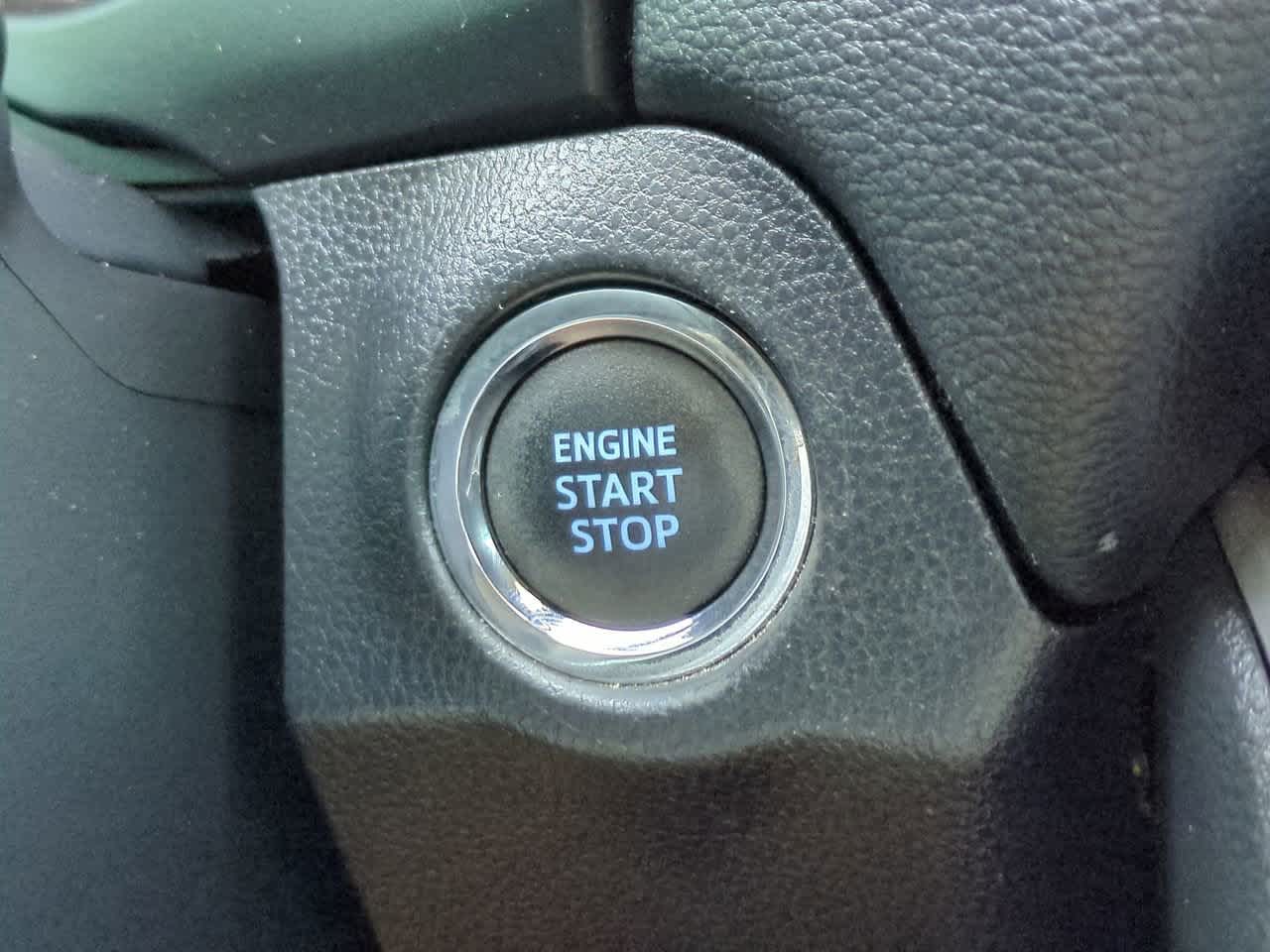 Thumbnail: 2021 Toyota RAV4 - 24