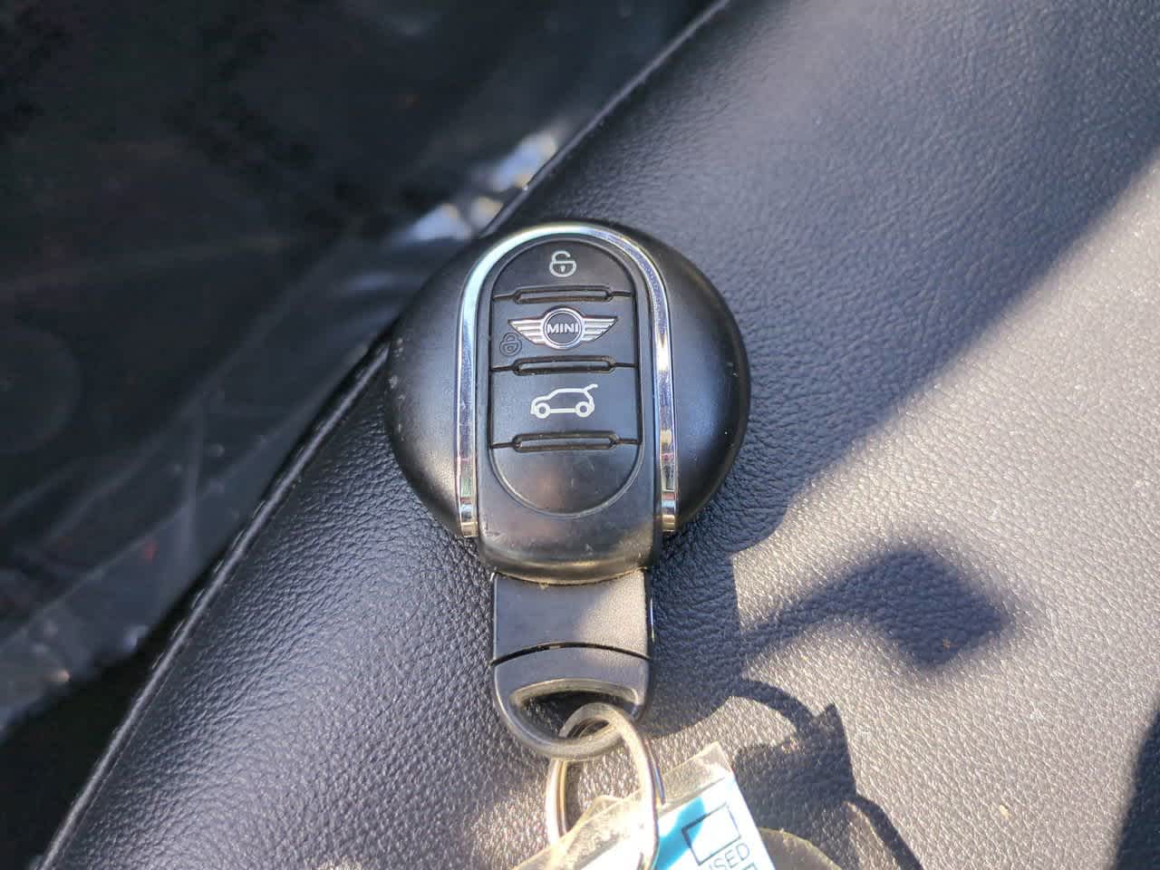 Thumbnail: 2017 MINI Cooper Hardtop - 26