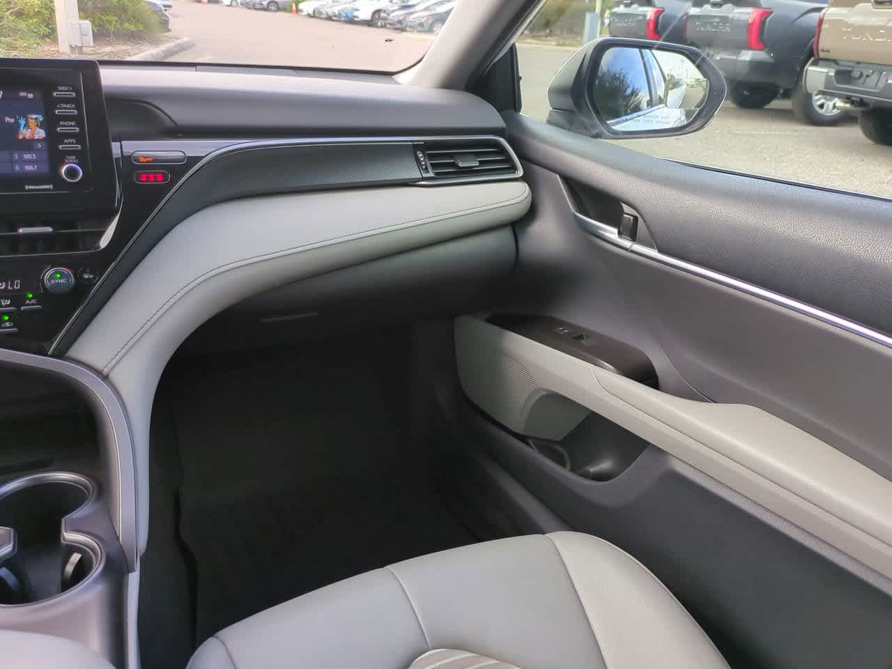 Thumbnail: 2022 Toyota Camry - 16