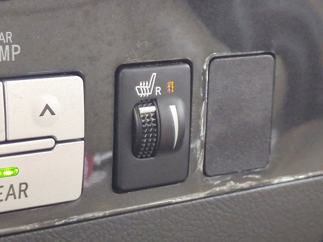 Thumbnail: 2010 Toyota Sequoia - 24