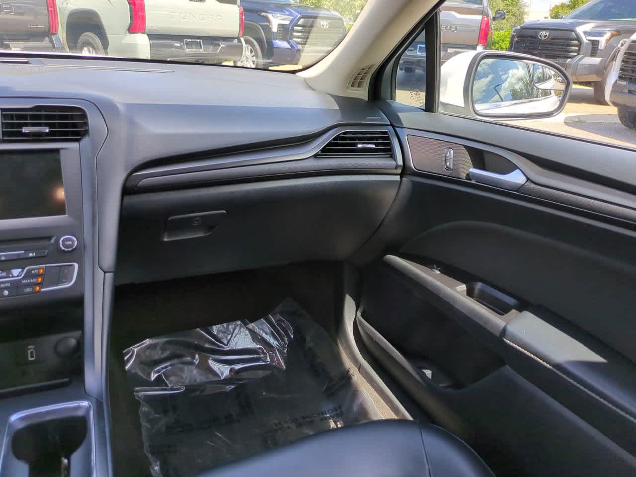 Thumbnail: 2018 Ford Fusion - 16