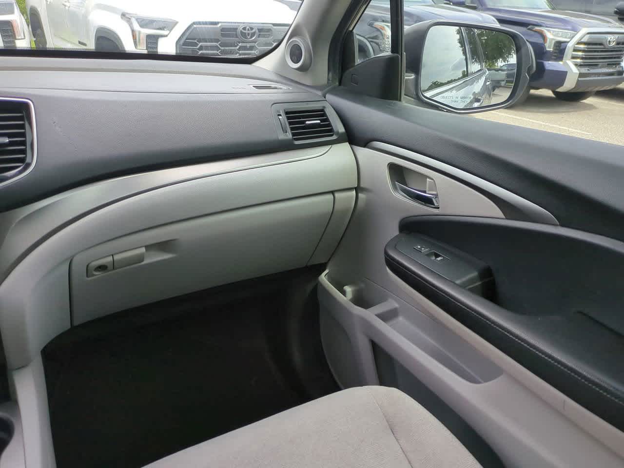 Thumbnail: 2020 Honda Pilot - 16