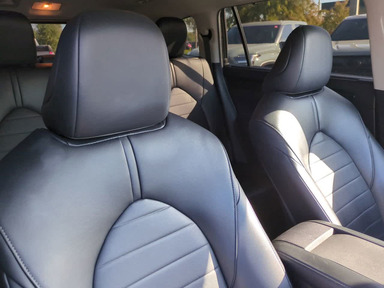 Thumbnail: 2023 Toyota Highlander - 7