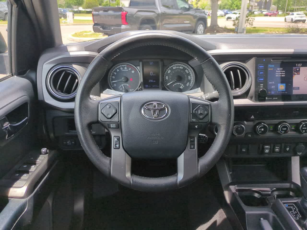 Thumbnail: 2018 Toyota Tacoma - 15