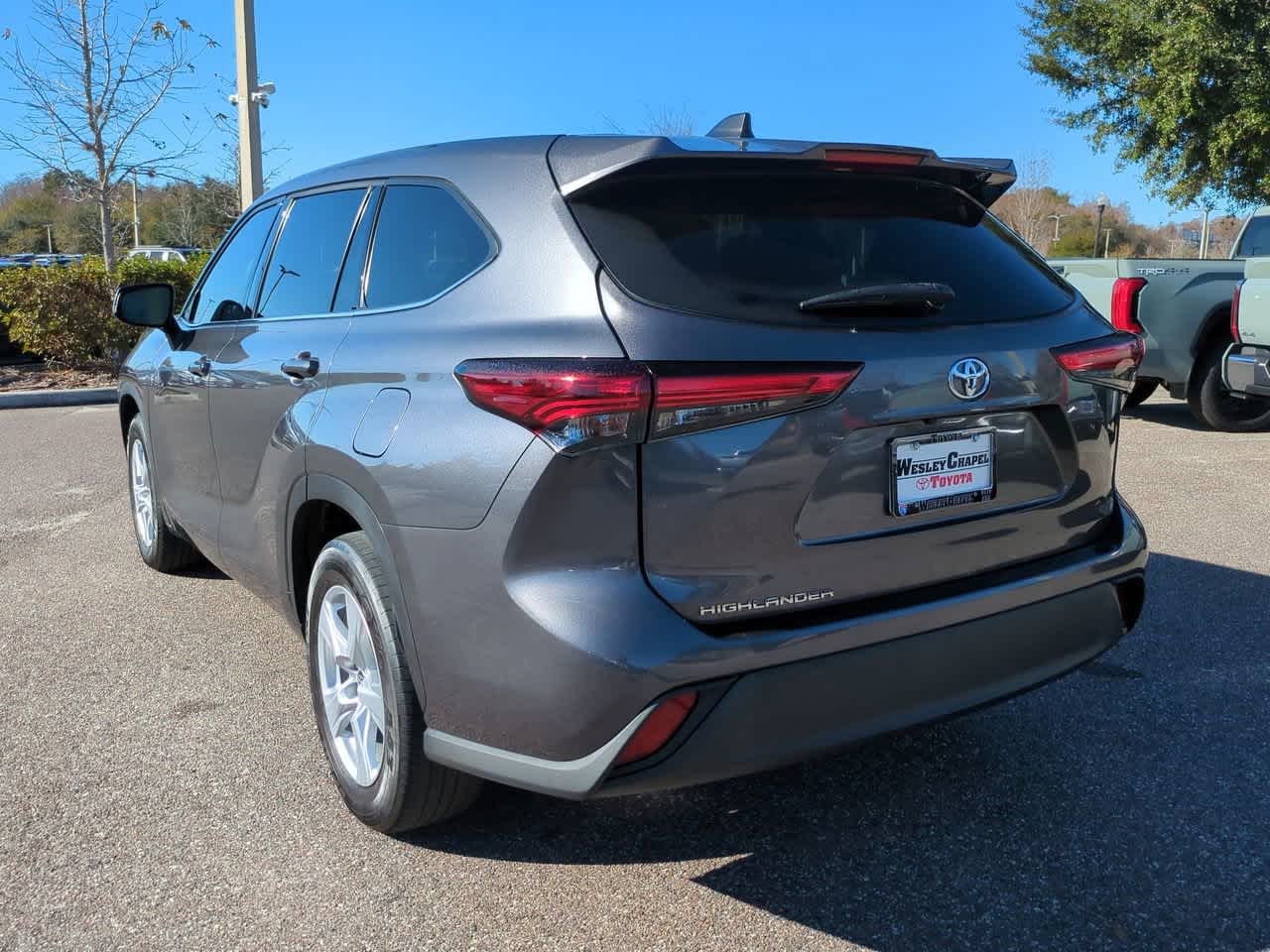 Thumbnail: 2022 Toyota Highlander - 4