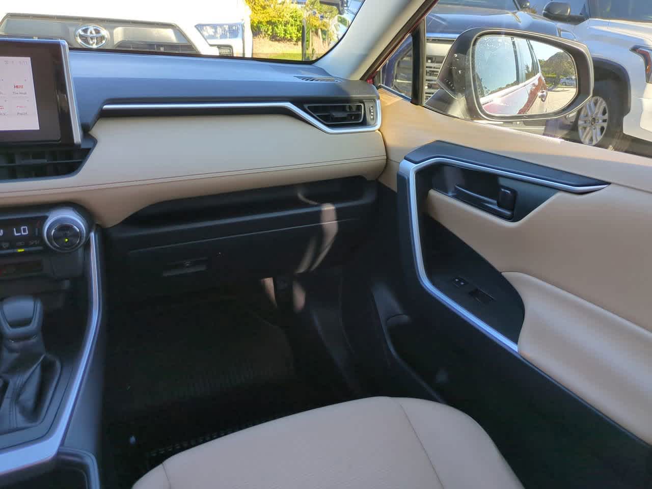 Thumbnail: 2025 Toyota RAV4 - 16