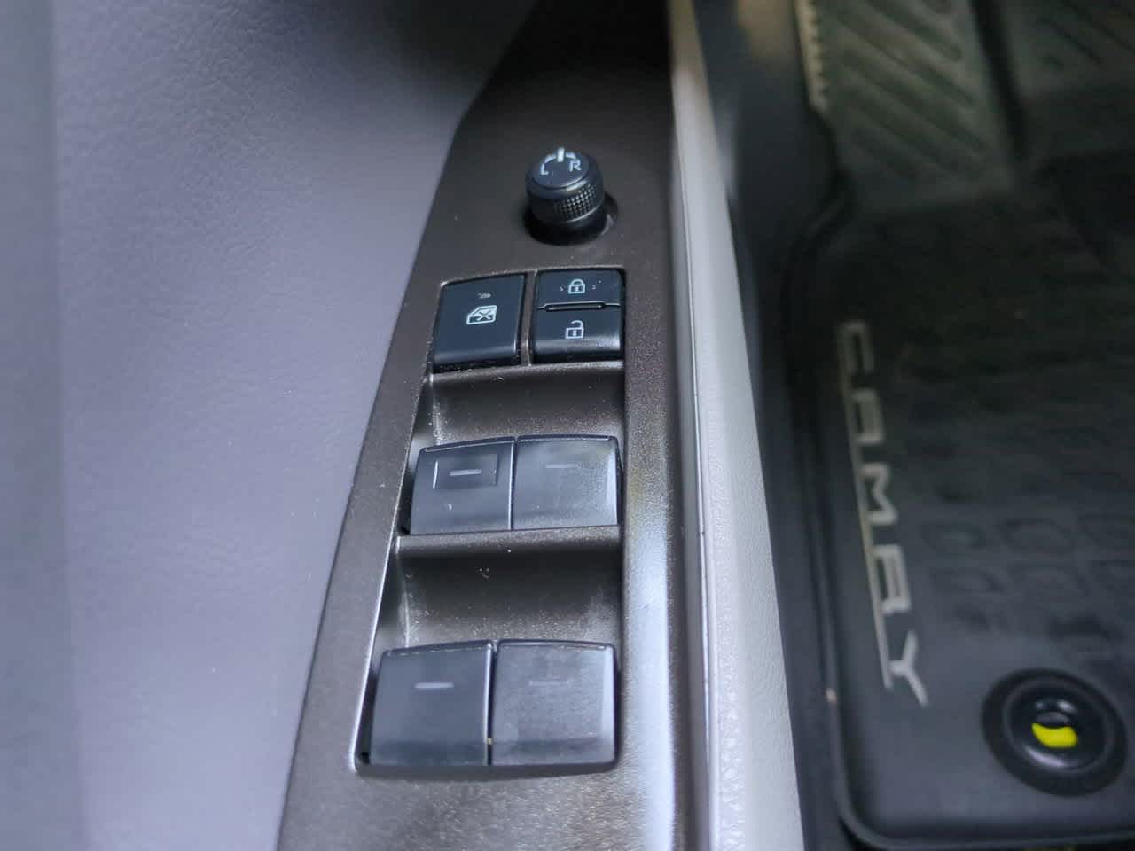 Thumbnail: 2021 Toyota Camry - 21