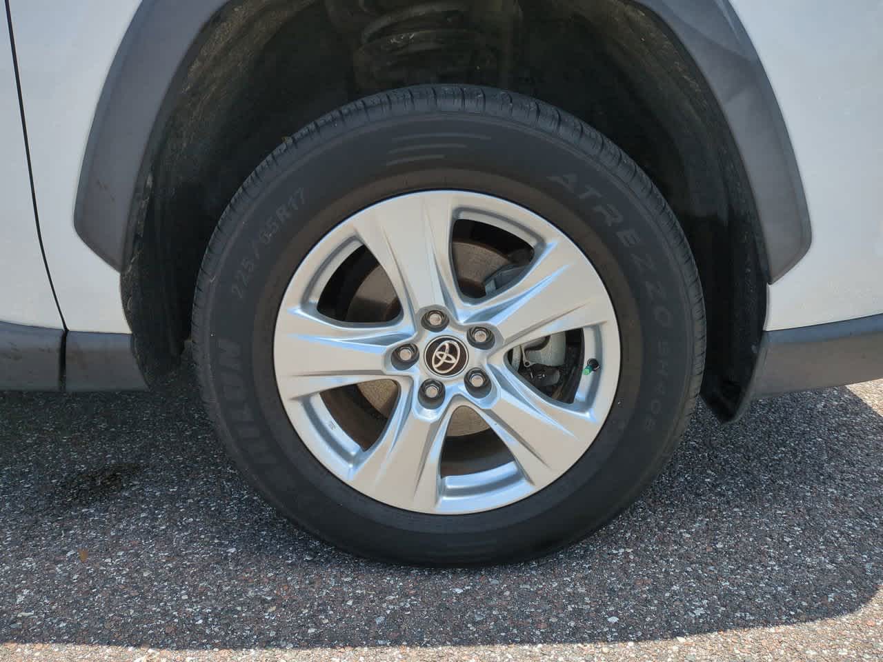 2021 Toyota RAV4 XLE 11