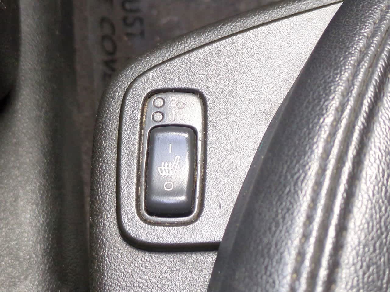 Thumbnail: 2012 Chevrolet Malibu - 18