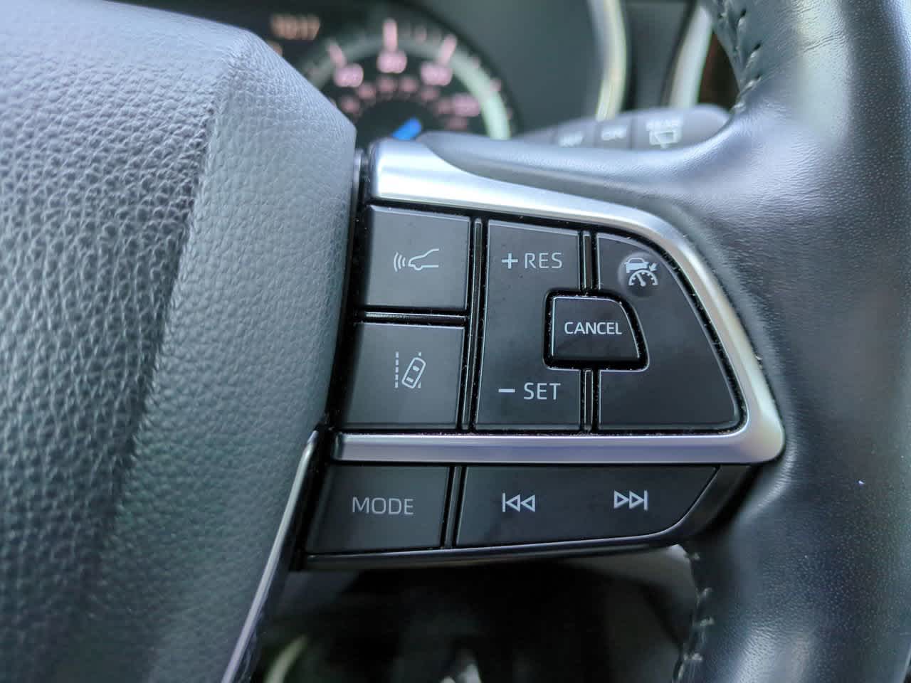 Thumbnail: 2021 Toyota Highlander - 27
