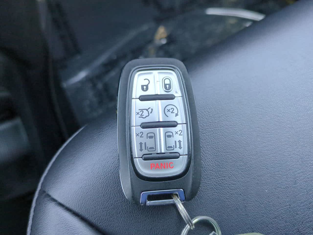 Thumbnail: 2025 Chrysler Pacifica - 28