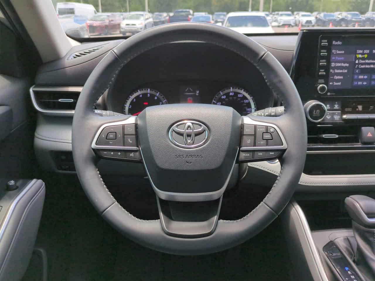 Thumbnail: 2022 Toyota Highlander - 16