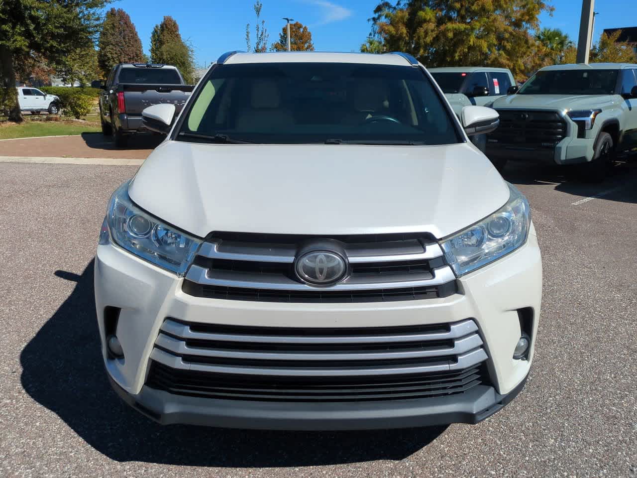 Thumbnail: 2017 Toyota Highlander - 9