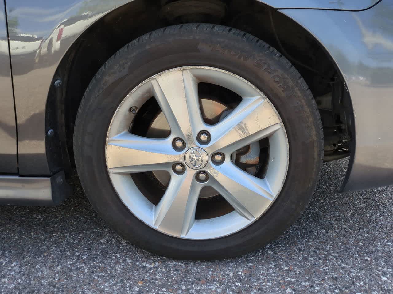 Thumbnail: 2010 Toyota Camry - 11