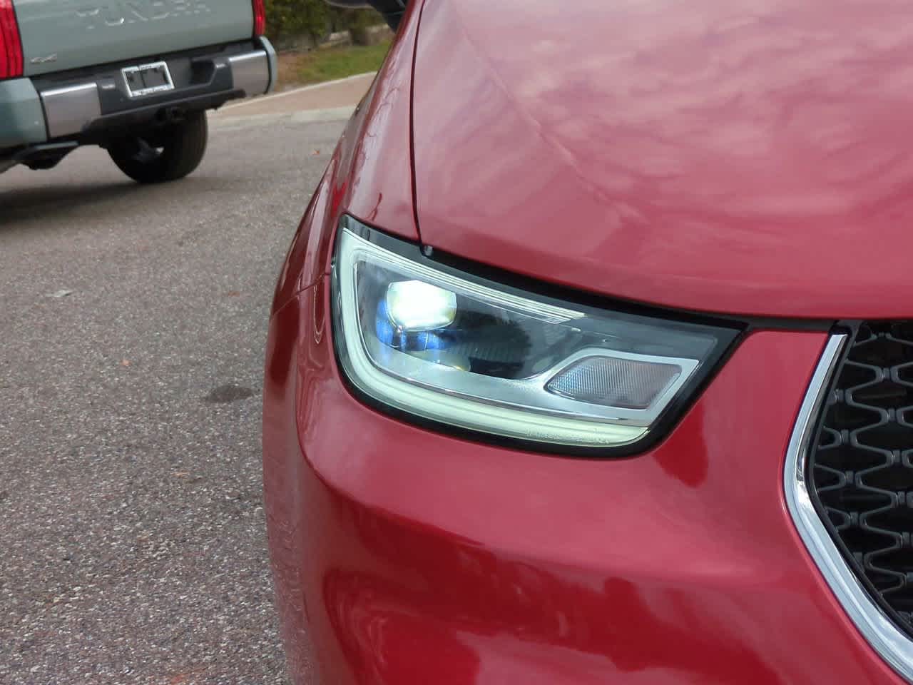 Thumbnail: 2026 Chrysler Pacifica - 10