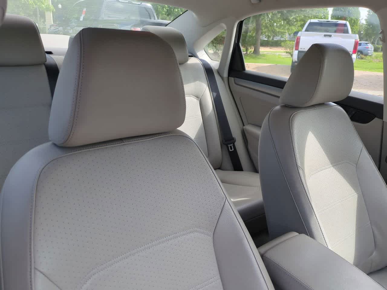 Thumbnail: 2014 Volkswagen Passat - 7