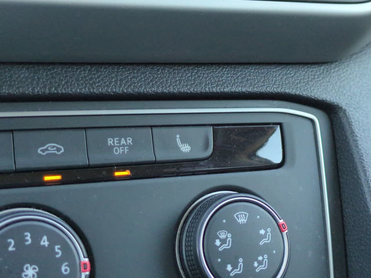 Thumbnail: 2022 Volkswagen Atlas - 22