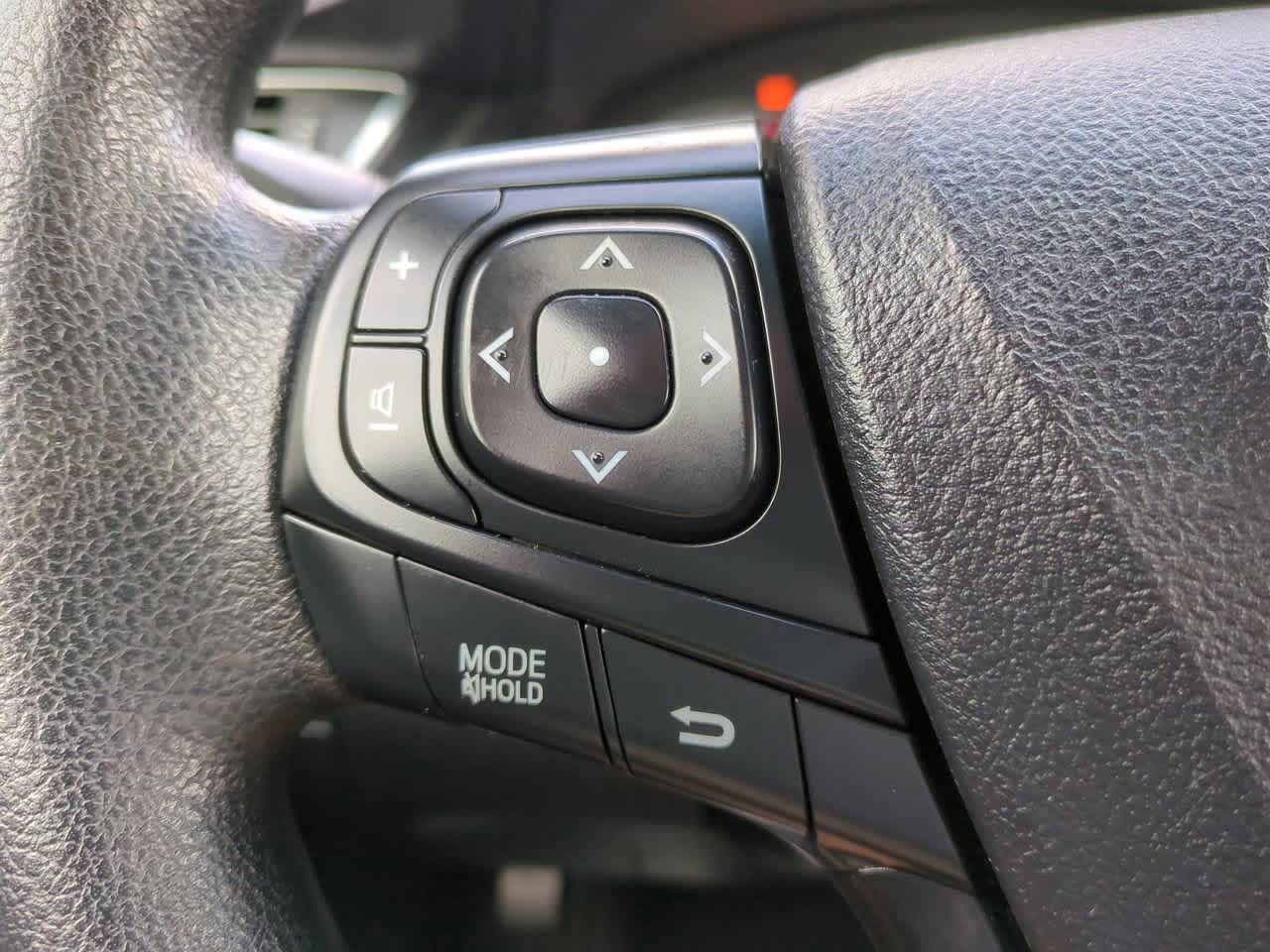 Thumbnail: 2015 Toyota Camry - 22