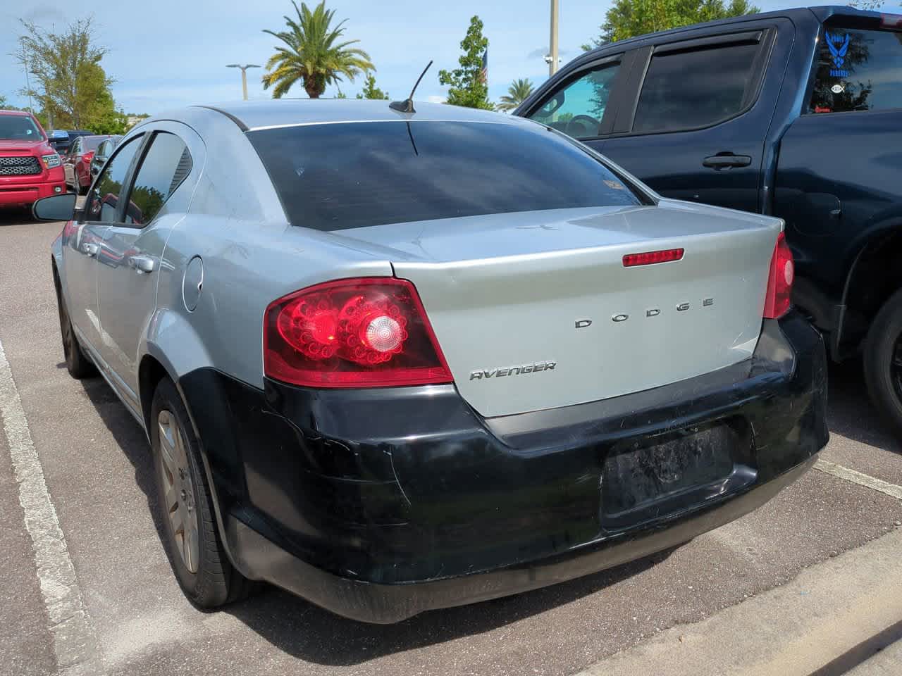 Thumbnail: 2012 Dodge Avenger - 3