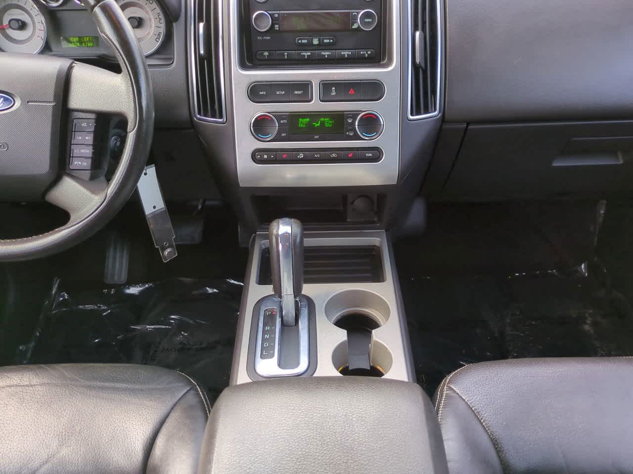 Thumbnail: 2010 Ford Edge - 18