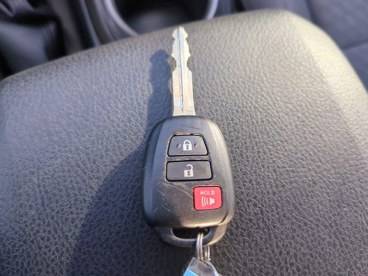 Thumbnail: 2020 Toyota Tacoma - 25