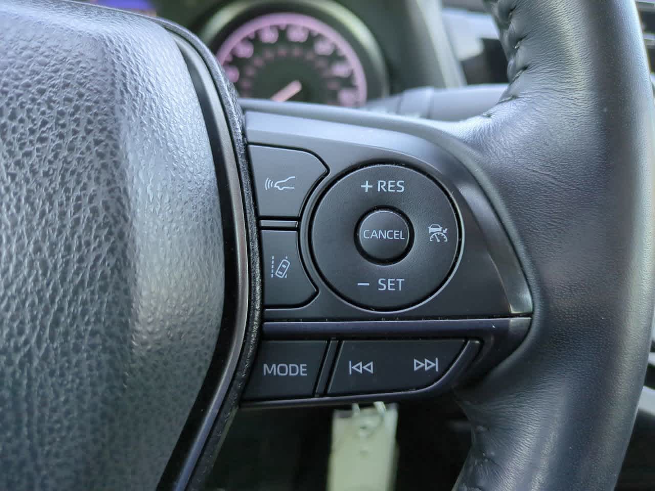 Thumbnail: 2022 Toyota Camry - 23