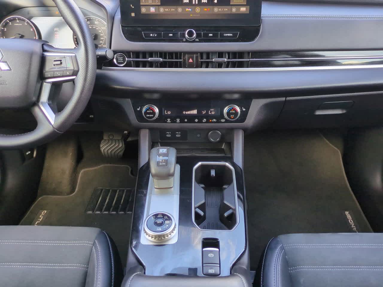 Thumbnail: 2025 Mitsubishi Outlander - 19