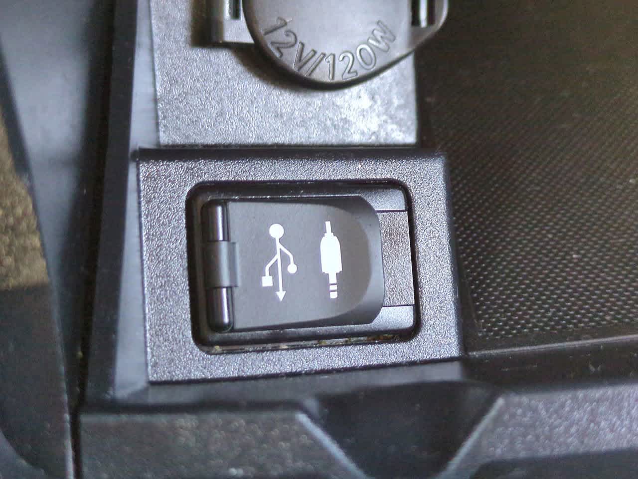 Thumbnail: 2017 Toyota Camry - 20