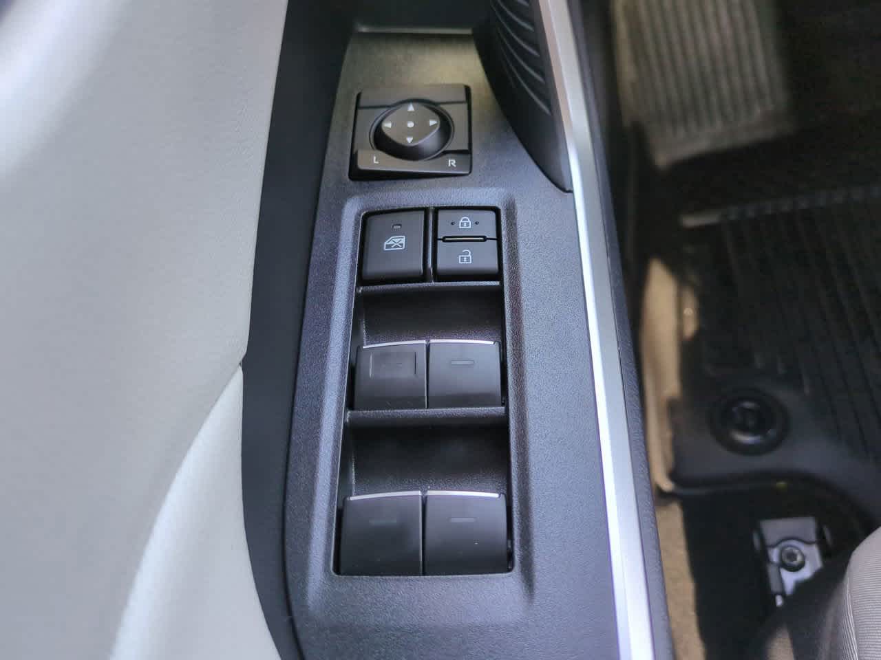 Thumbnail: 2025 Toyota RAV4 - 21