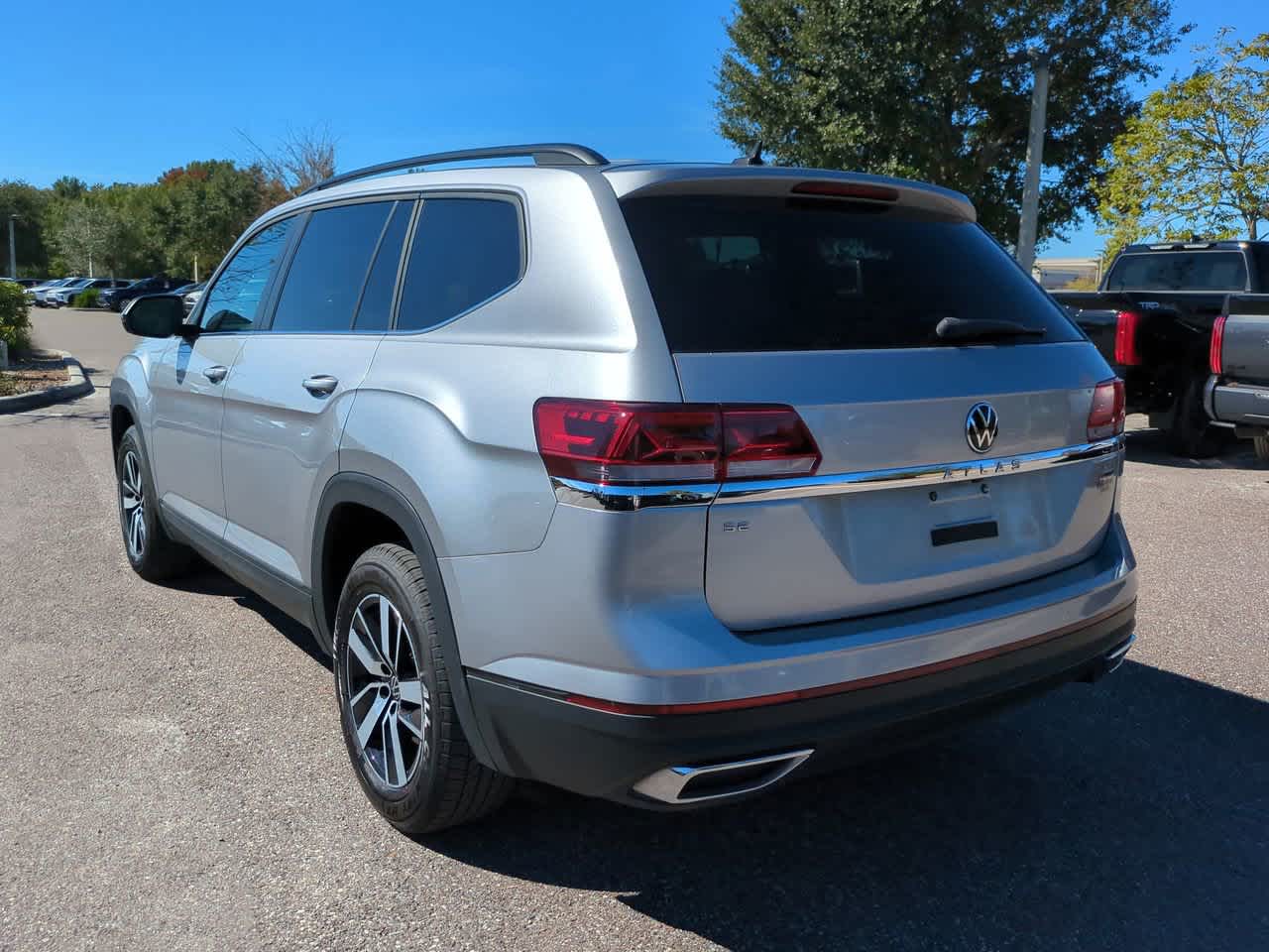 Thumbnail: 2022 Volkswagen Atlas - 4