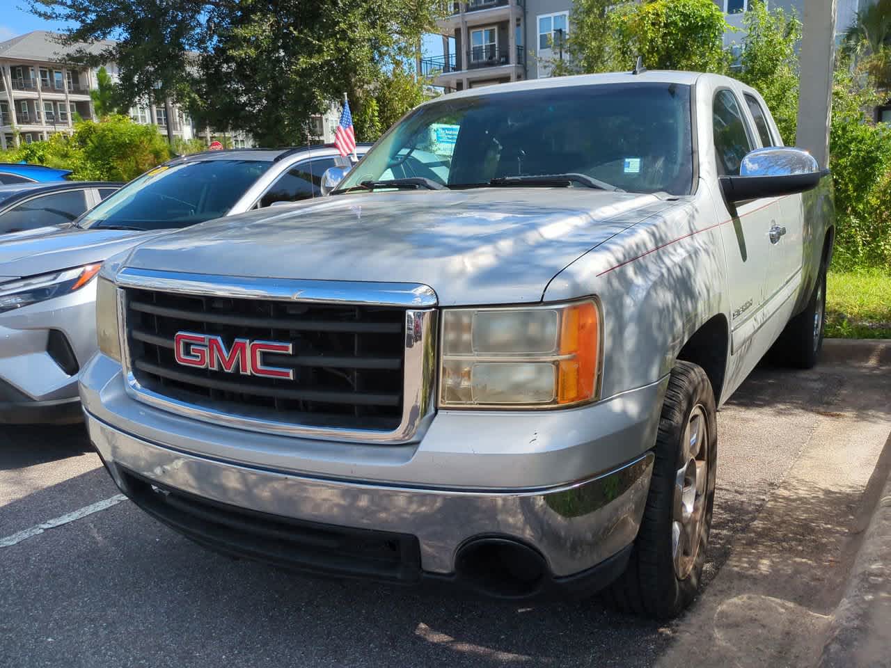 Thumbnail: 2010 GMC Sierra 1500 - 2