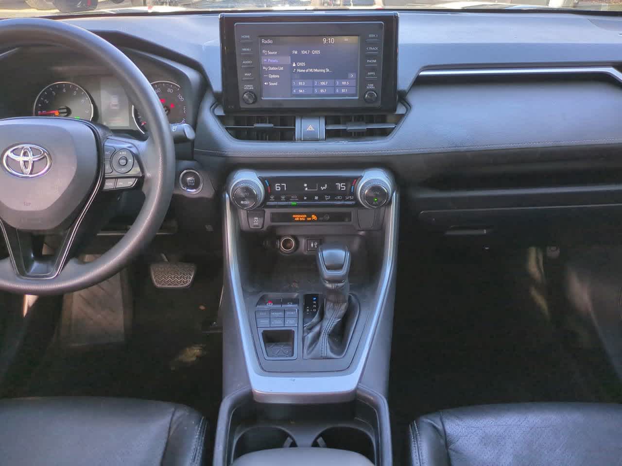 Thumbnail: 2019 Toyota RAV4 - 18