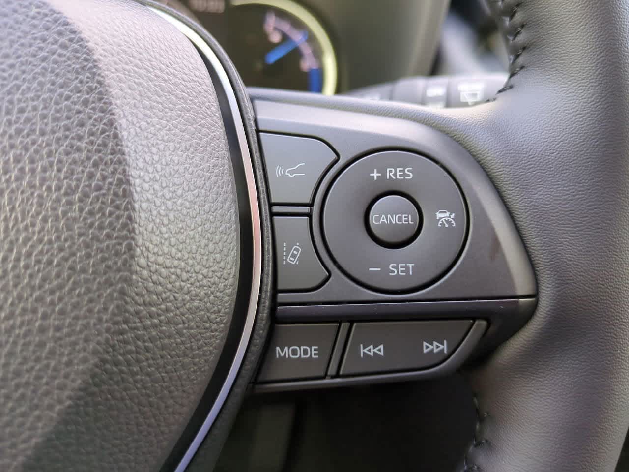 Thumbnail: 2025 Toyota RAV4 - 25