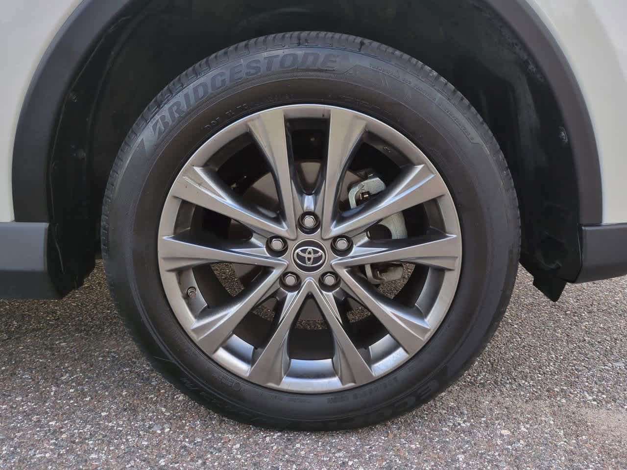 Thumbnail: 2018 Toyota RAV4 - 12