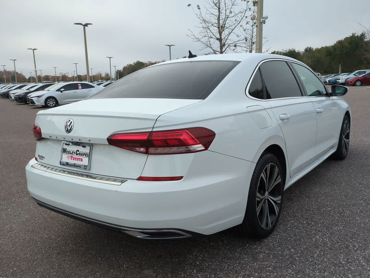 Thumbnail: 2022 Volkswagen Passat - 6