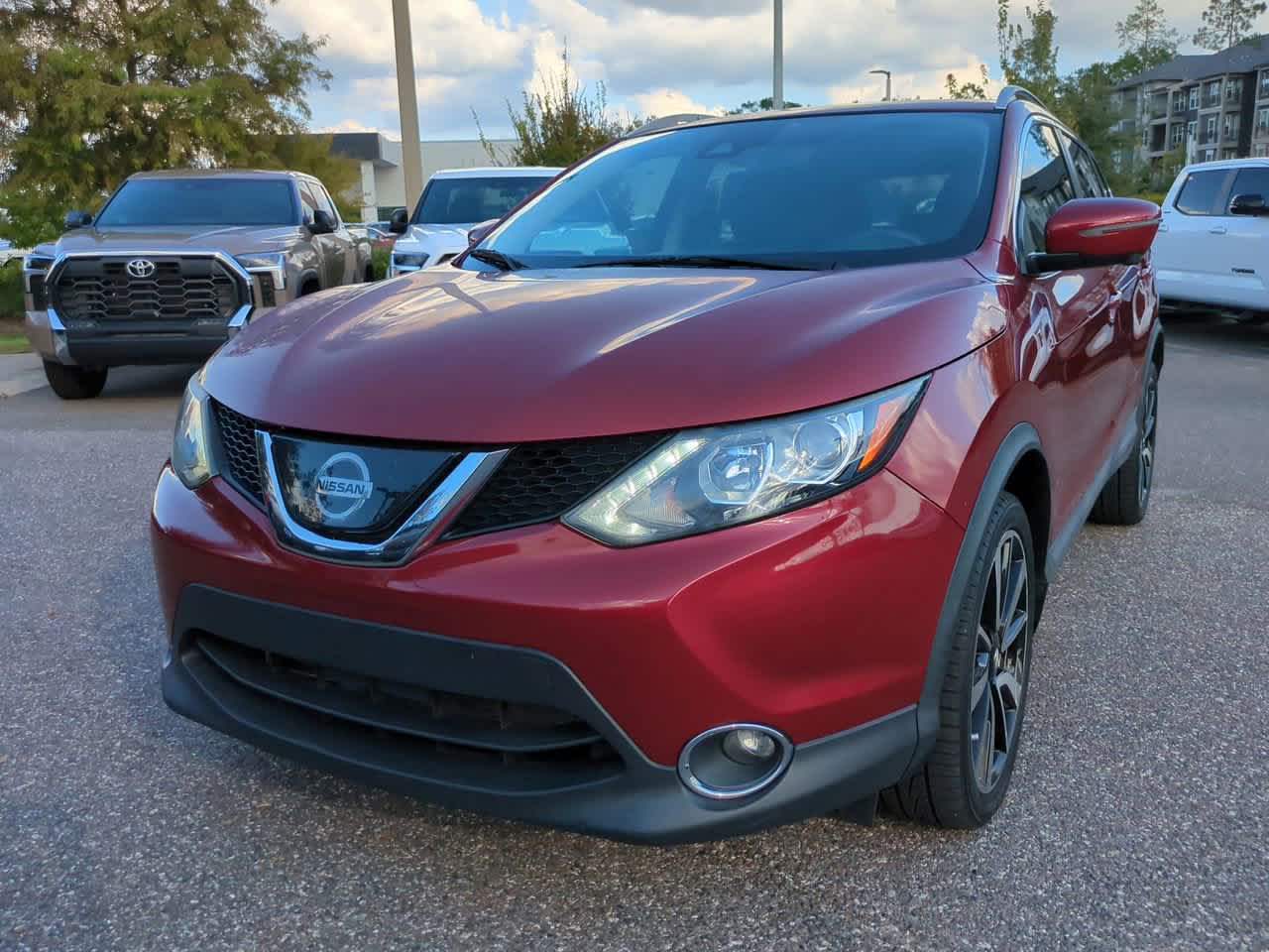 Thumbnail: 2019 Nissan Rogue Sport - 2