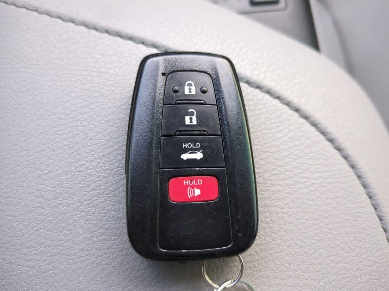 Thumbnail: 2021 Toyota Camry - 27