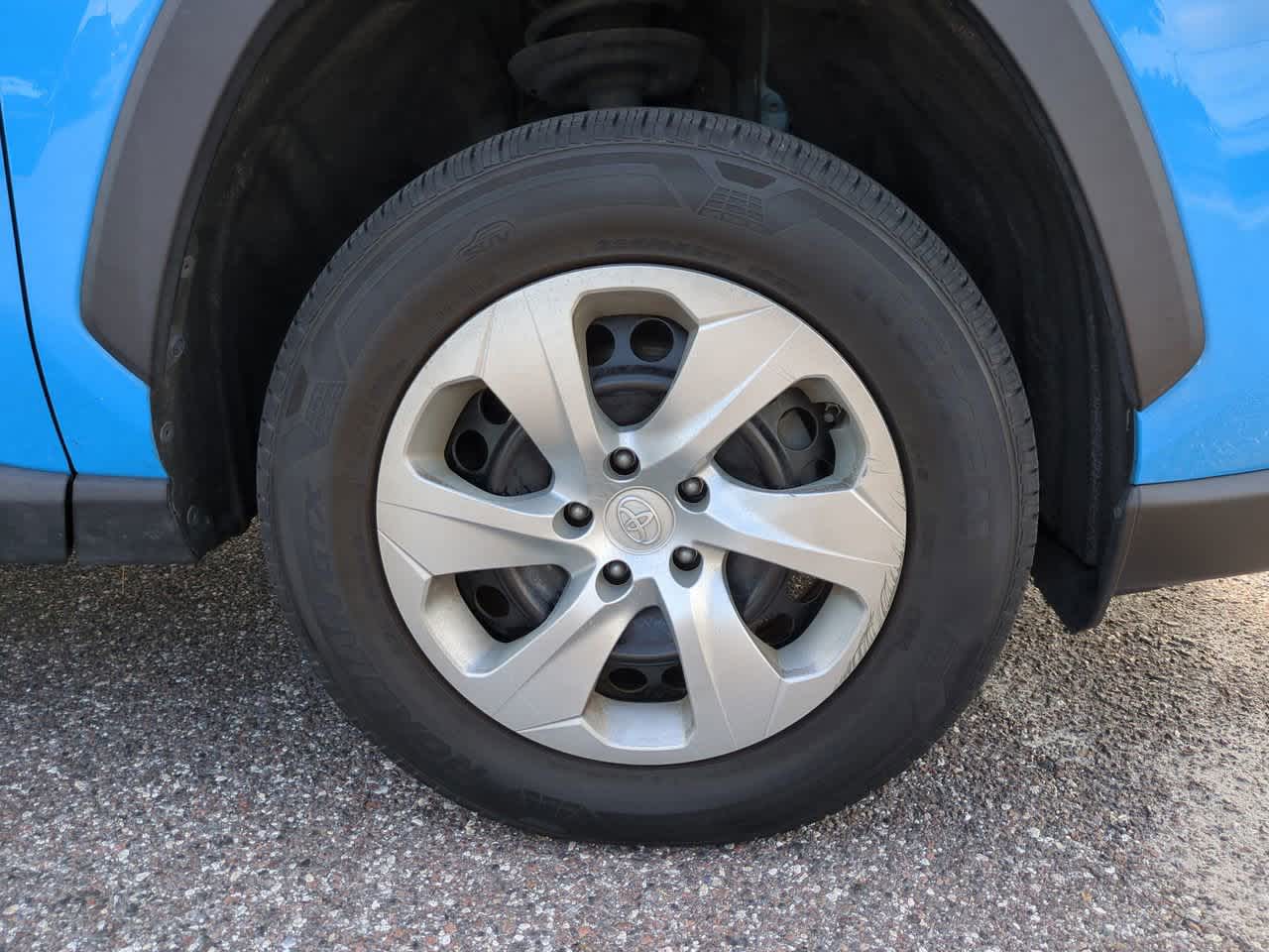 Thumbnail: 2021 Toyota RAV4 - 11