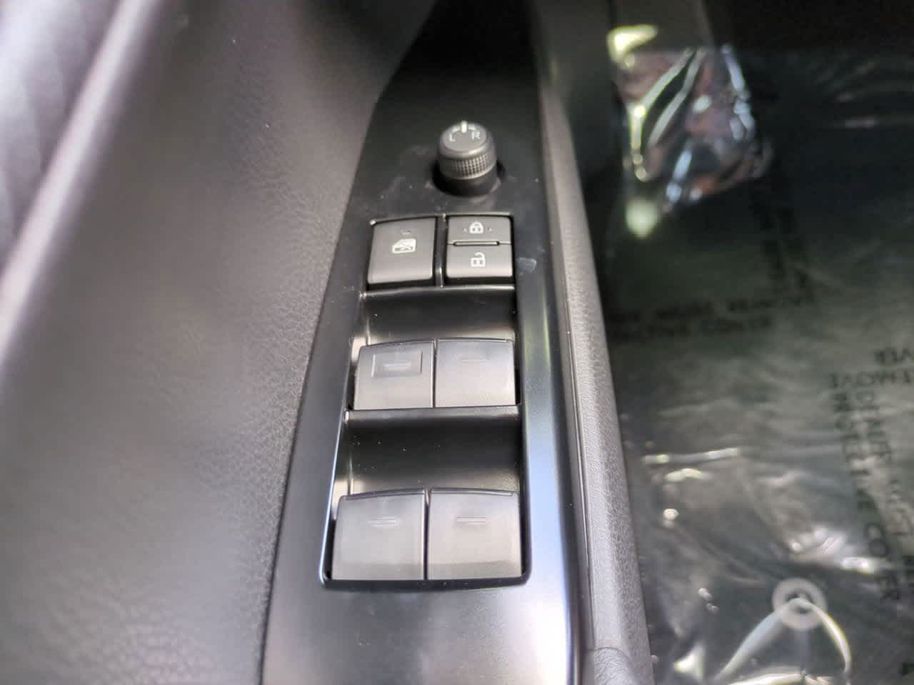 Thumbnail: 2025 Toyota Camry - 21