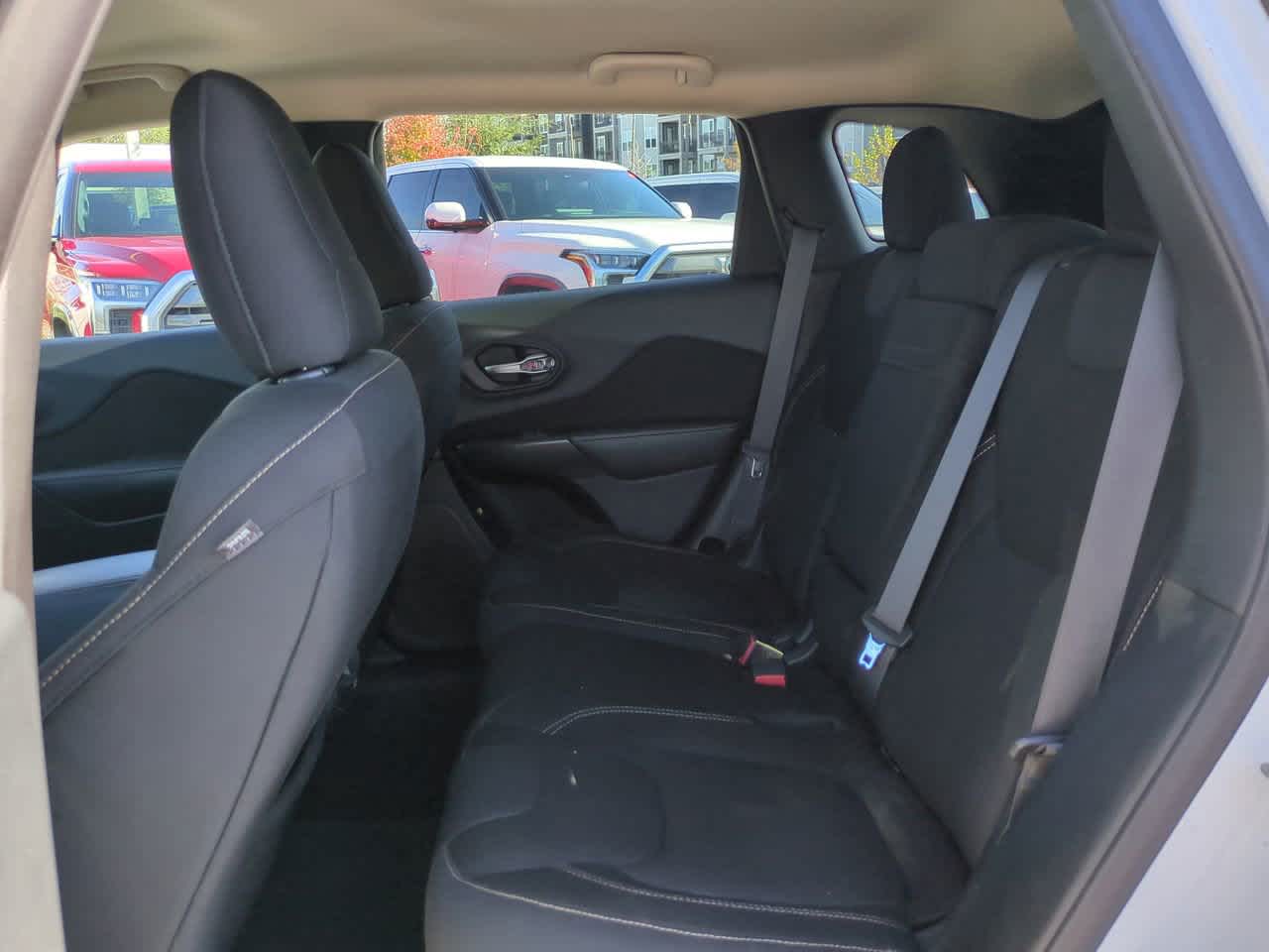 Thumbnail: 2015 Jeep Cherokee - 13